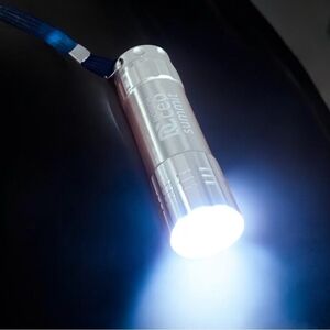 Bright Way Flash Light Silver Metal Handheld Flashlight 9 LED Pocket Flashlight